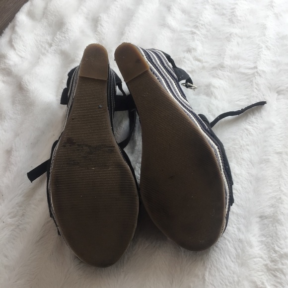 Top Moda Chevron Wedges - Picture 8 of 8